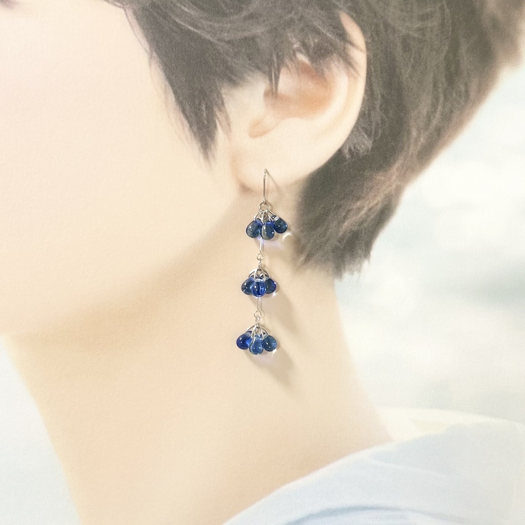 1851三連ドロップガラスのピアス