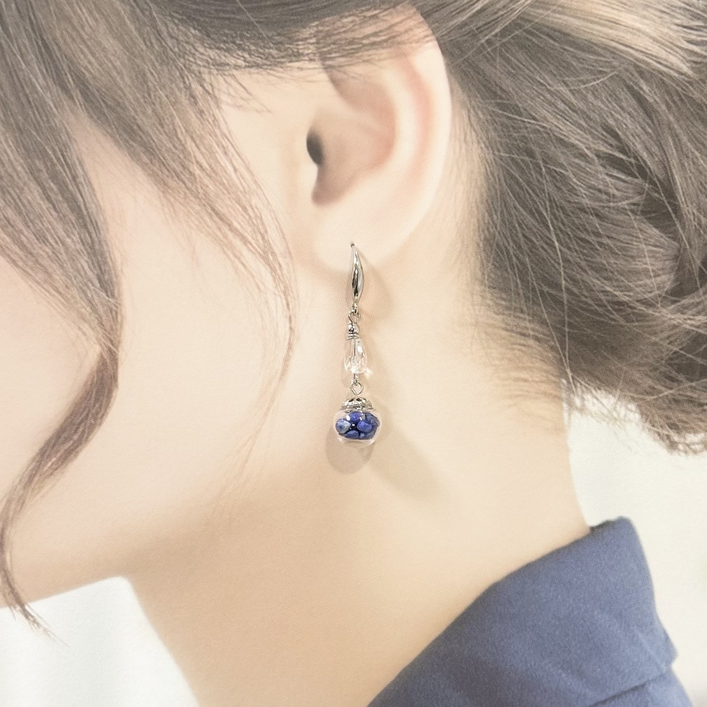 1859ラピスラズリのガラスドームピアス
