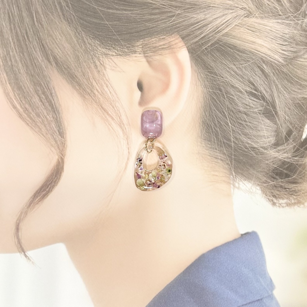 1868夏の華やかレジンピアス