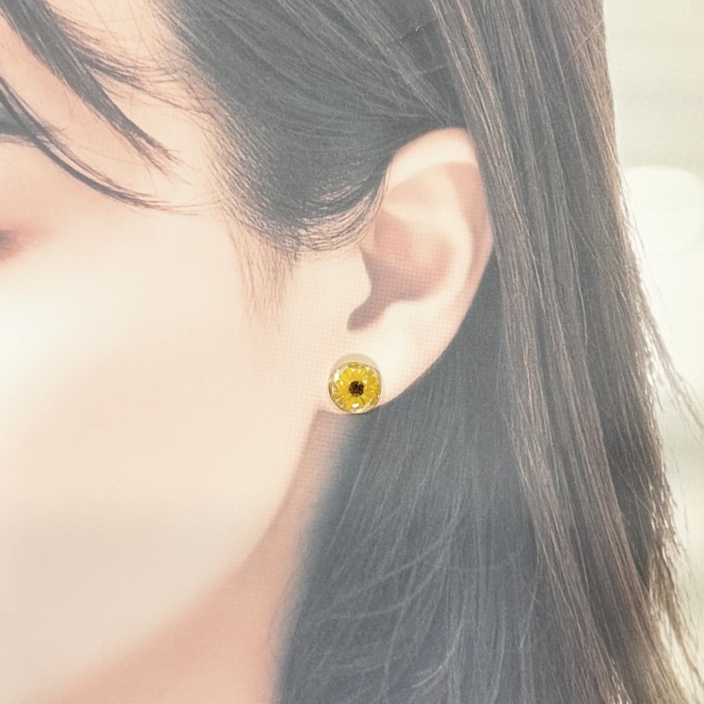 1870ひまわり風一粒レジンピアス
