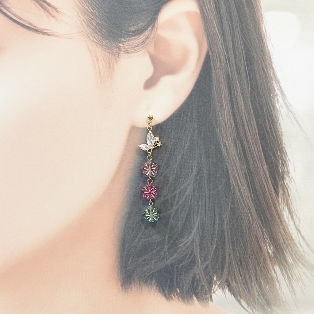 1874南国ガラスフラワーとジルコニアのピアス