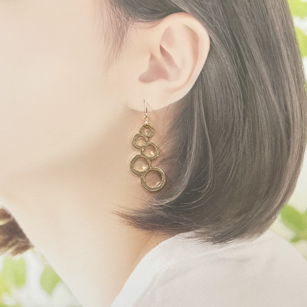 1885図形なピアス