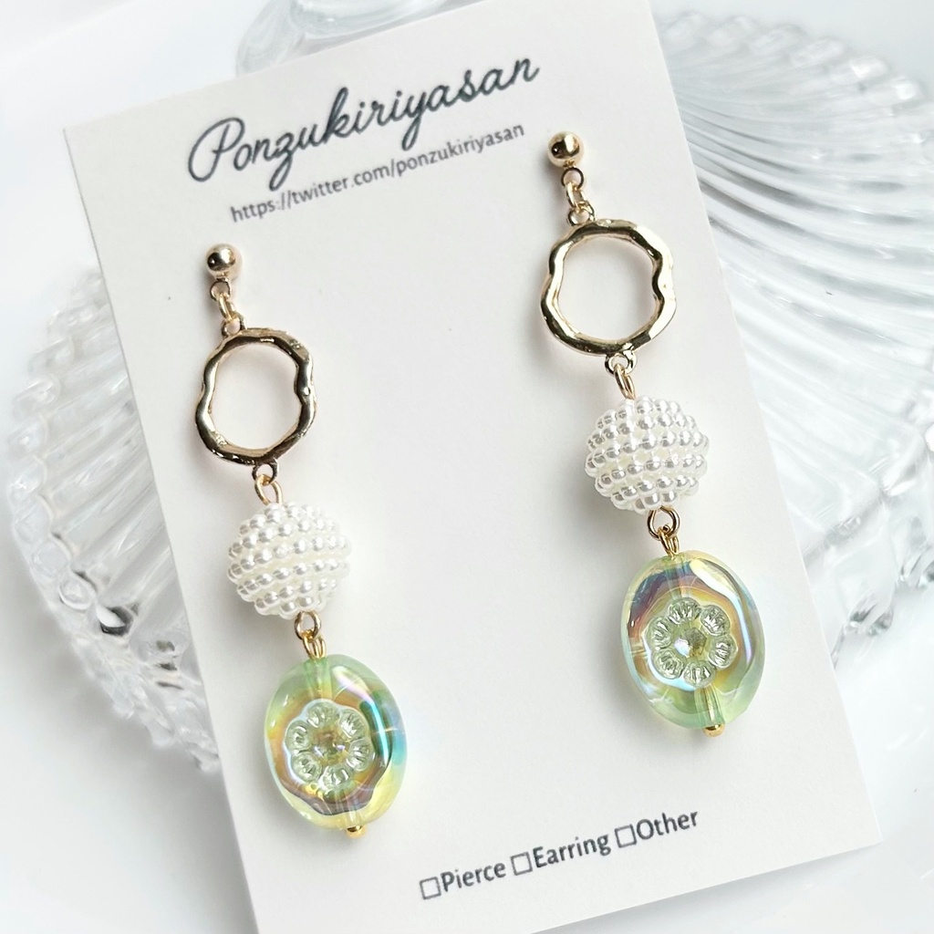 1898爽やか夏カラーのアクリルピアス