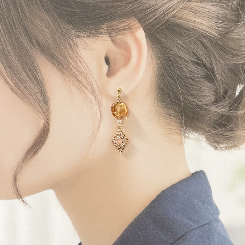 1907秋の大人可愛いオレンジピアス