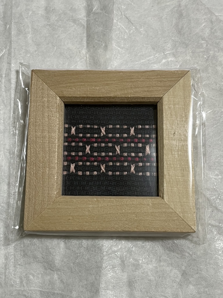 スウェーデン刺繍のミニ額縁