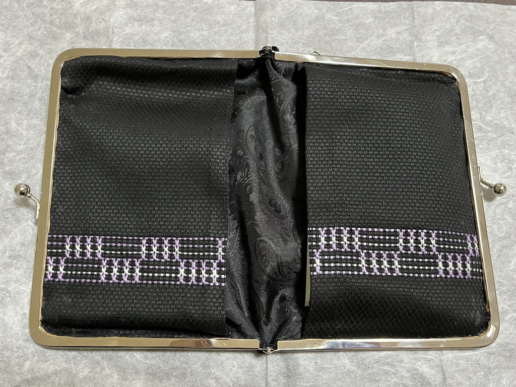 がま口のブックケース