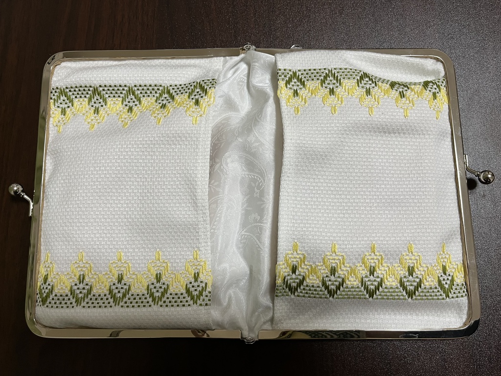 がま口のブックケース