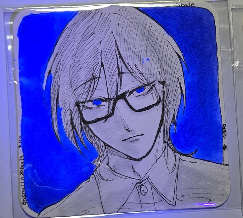 ブラックライトで光る原画