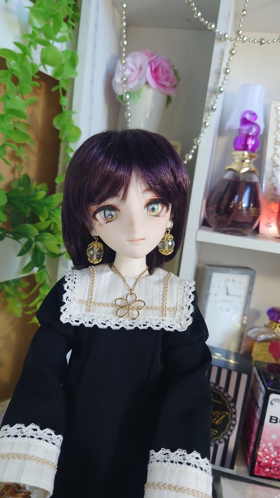 【Qの巣箱】キラキライヤリングとお花のネックレスセット