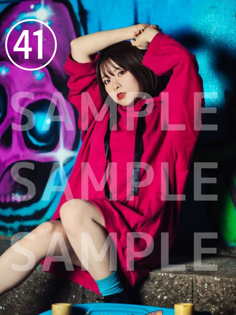 【チェキ販売中！】㊶パーカー🩷