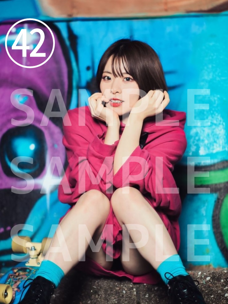 【チェキ販売中！】㊷パーカー🩷