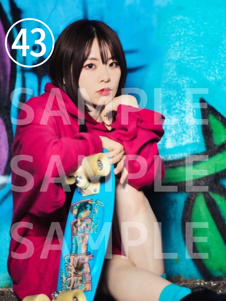 【チェキ販売中！】㊸パーカー🩷