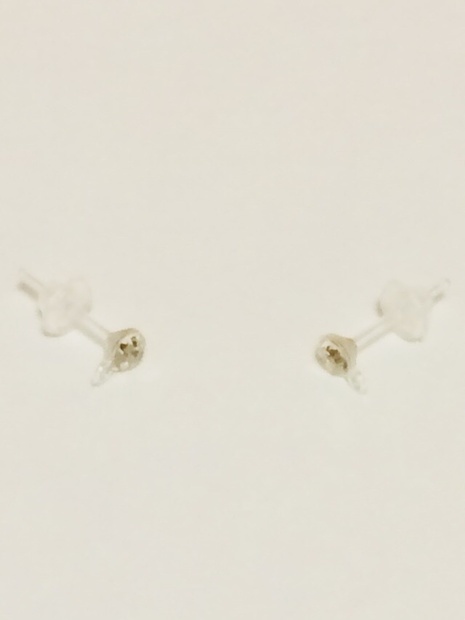 スノーボールピアス(イヤリング)【ホワイト×イエロー 】