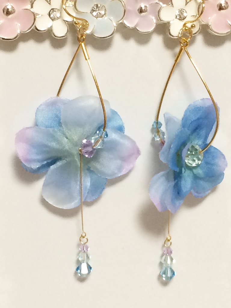 あじさいピアス(イヤリング)【ブルー】