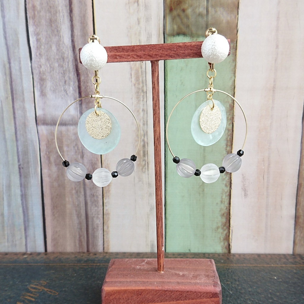 源氏兄弟のシェルイヤリング