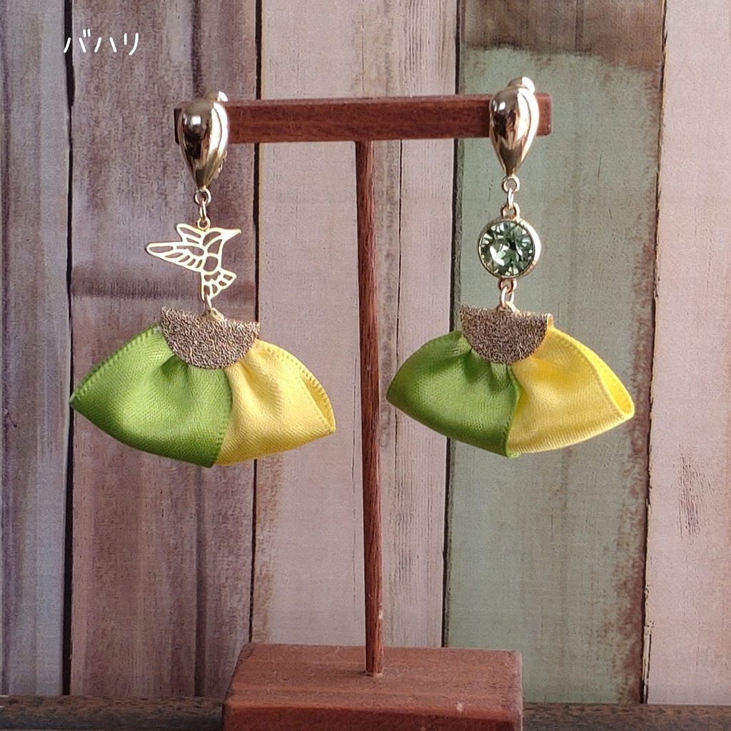 フィオレーネ、ロンディーネ、バハリのイメージイヤリング