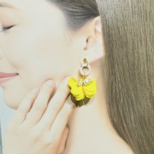 フラウィイメージイヤリング、ピアス