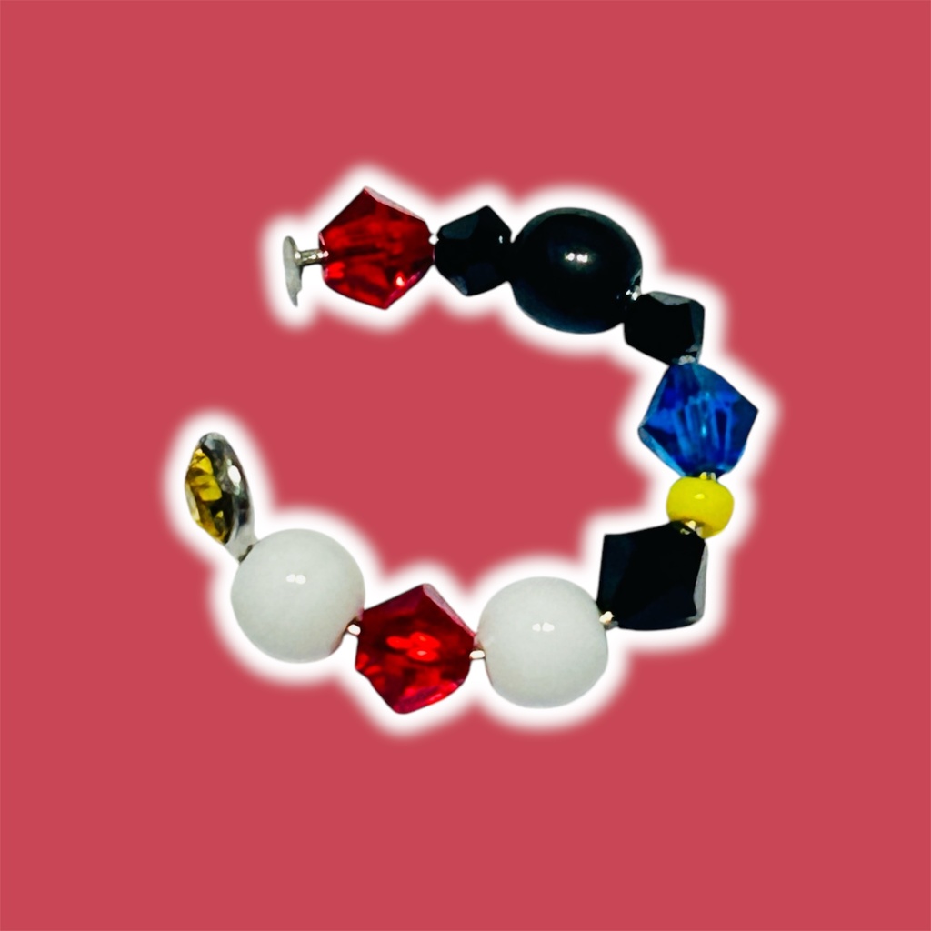 AU.UTイメージイヤーカフ