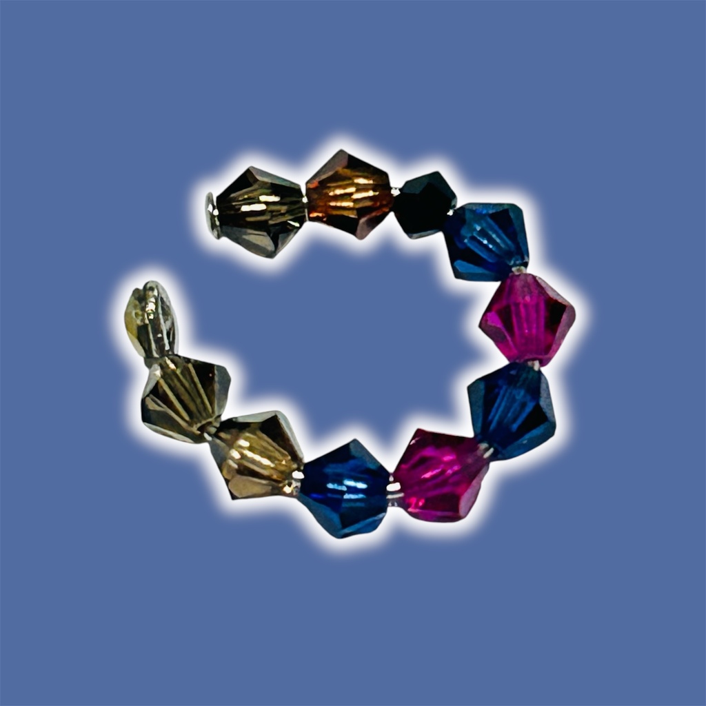 AU.UTイメージイヤーカフ