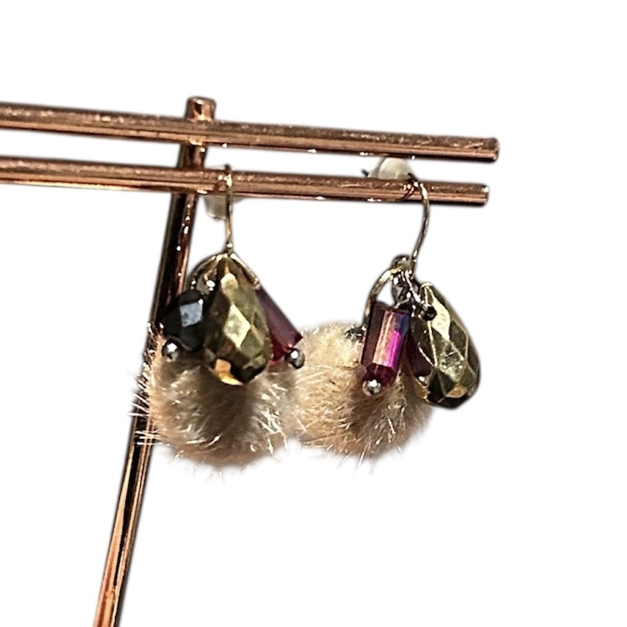 フェルサンズイメージピアス、イヤリング