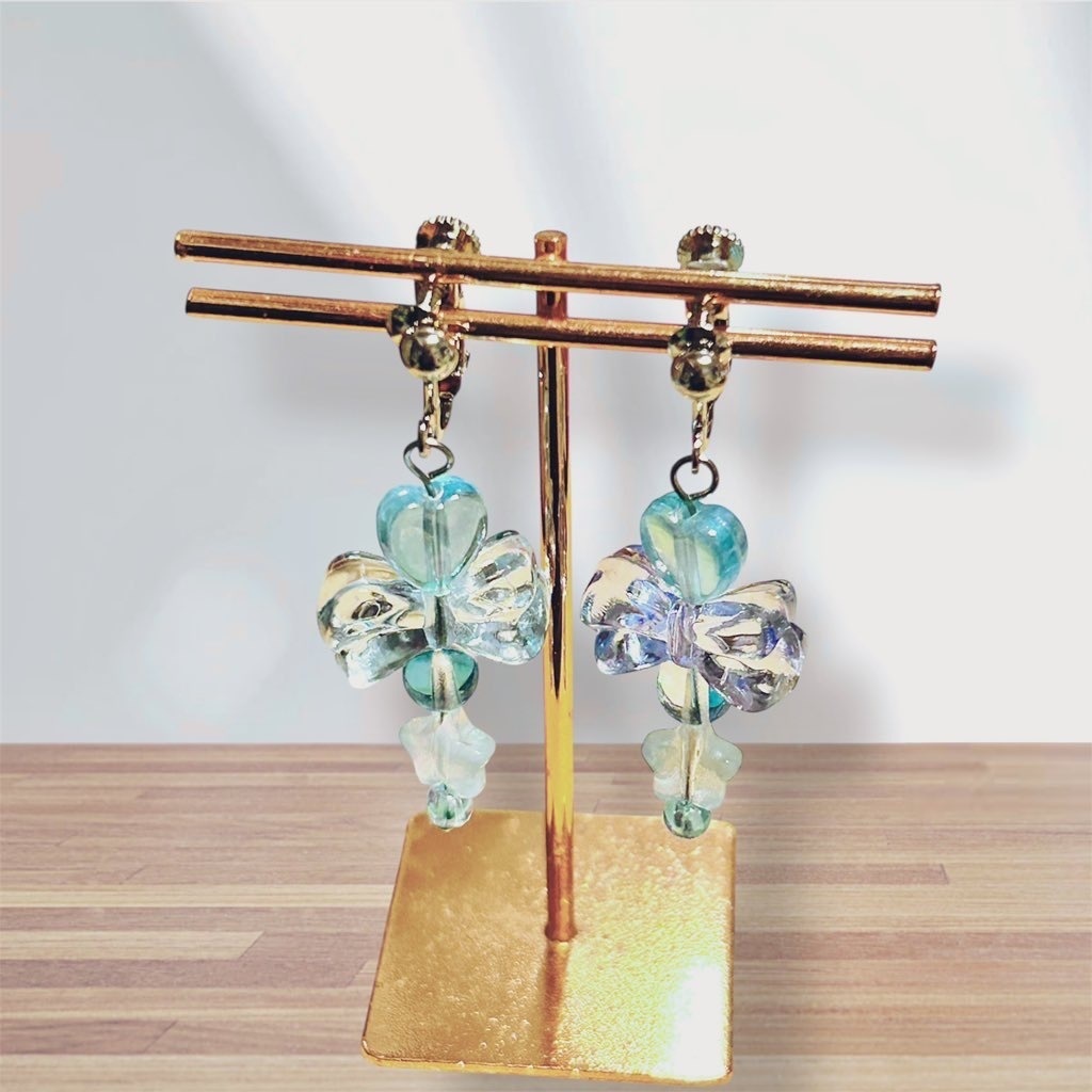 ベリーサンズイメージイヤリング