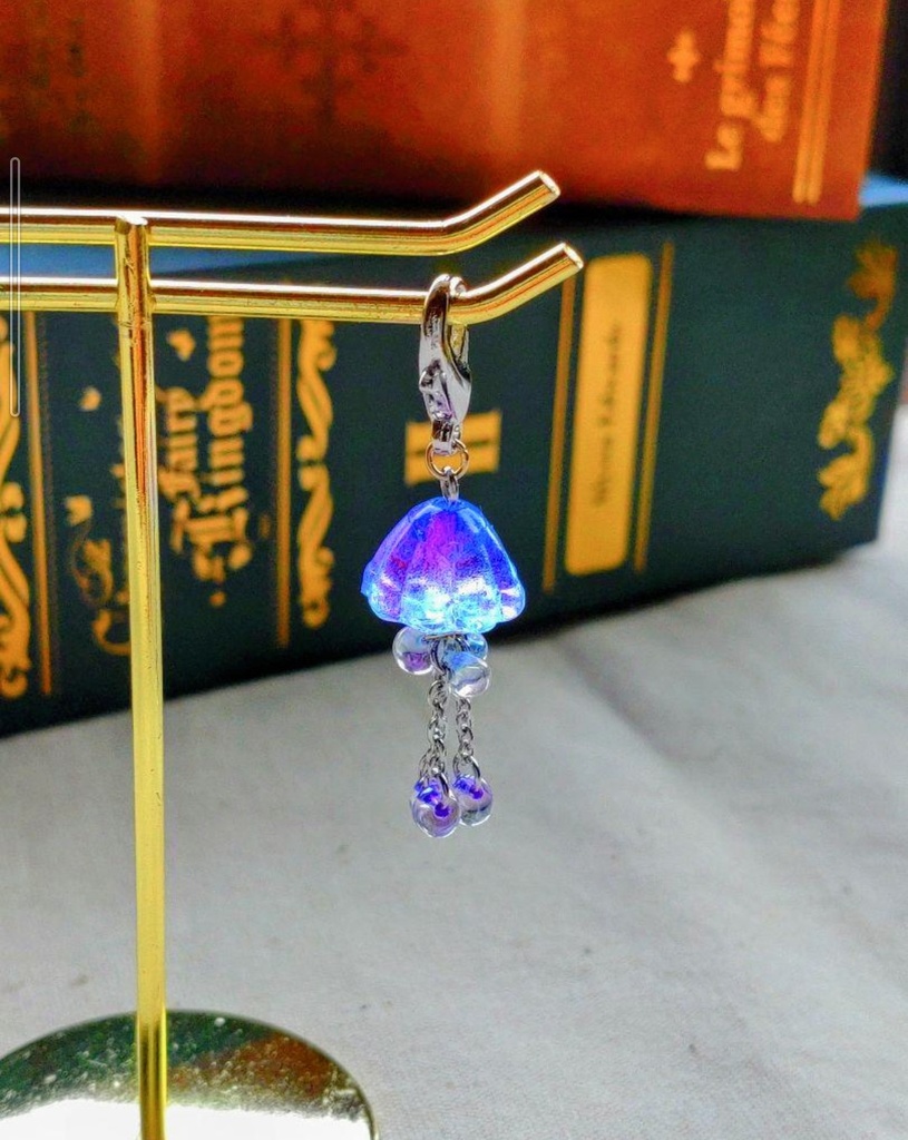 110ゆらゆらクラゲのガラスマスクチャーム♡