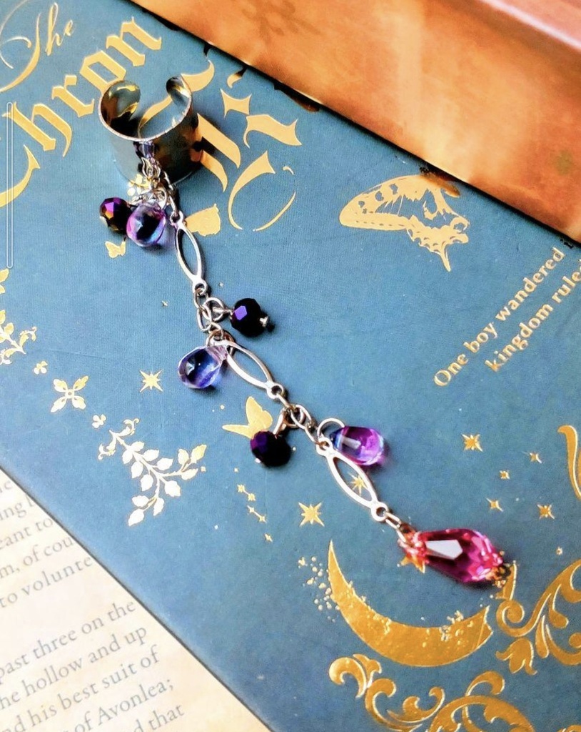 91ワンランク上のオシャレ♥スワロフスキー☆ベリー色のイヤーカフ