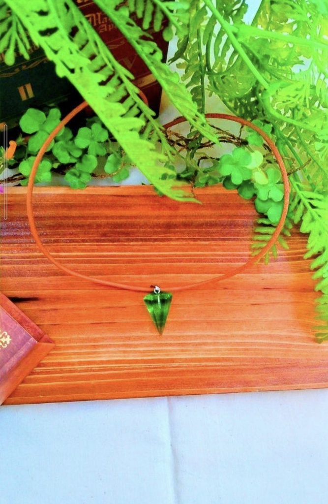 728ガラスのネックレスチョーカー☆ハンドメイドアクセサリー