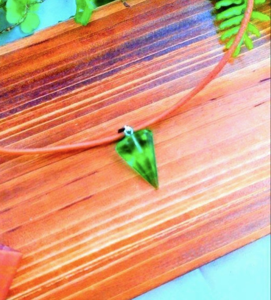 728ガラスのネックレスチョーカー☆ハンドメイドアクセサリー