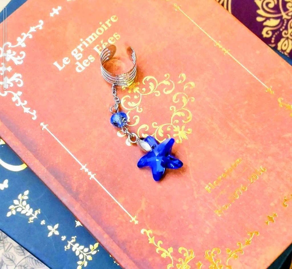 182ワンランク上のオシャレ☆ブルー好きの為のイヤーカフ☆ハンドメイド