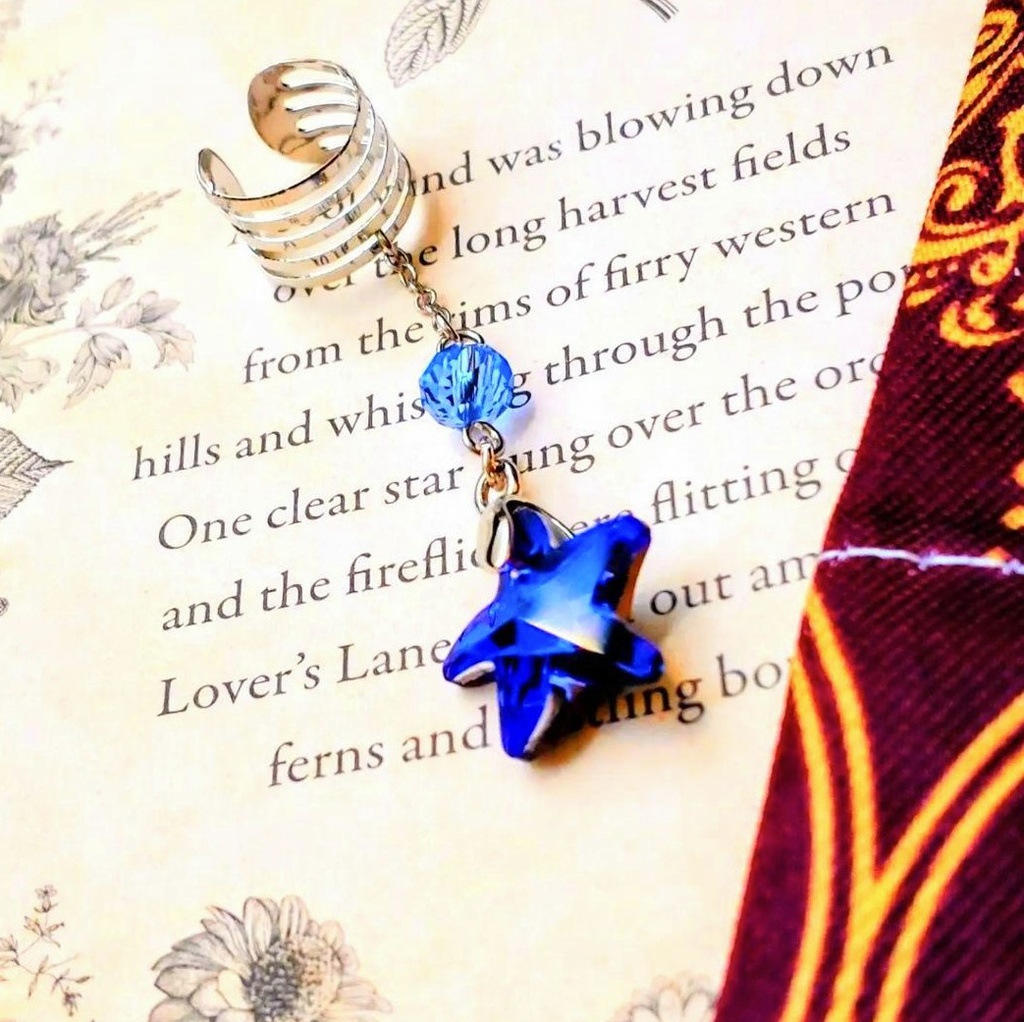 182ワンランク上のオシャレ☆ブルー好きの為のイヤーカフ☆ハンドメイド