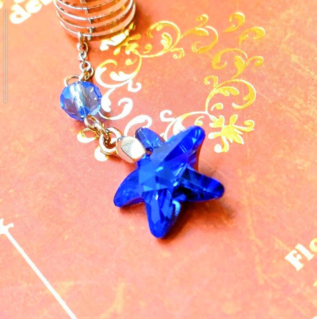 182ワンランク上のオシャレ☆ブルー好きの為のイヤーカフ☆ハンドメイド