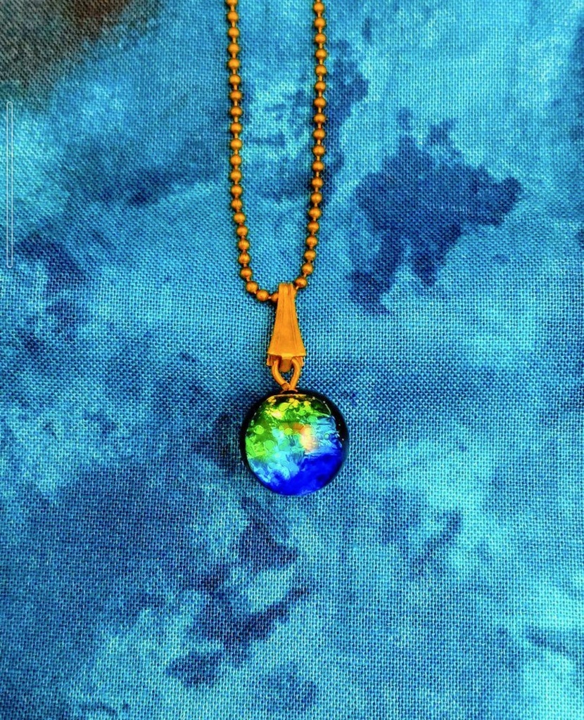 702【高級蓄光琉球ガラス✨】☆ ホタルガラス☆ケラママリンガラスペンダント