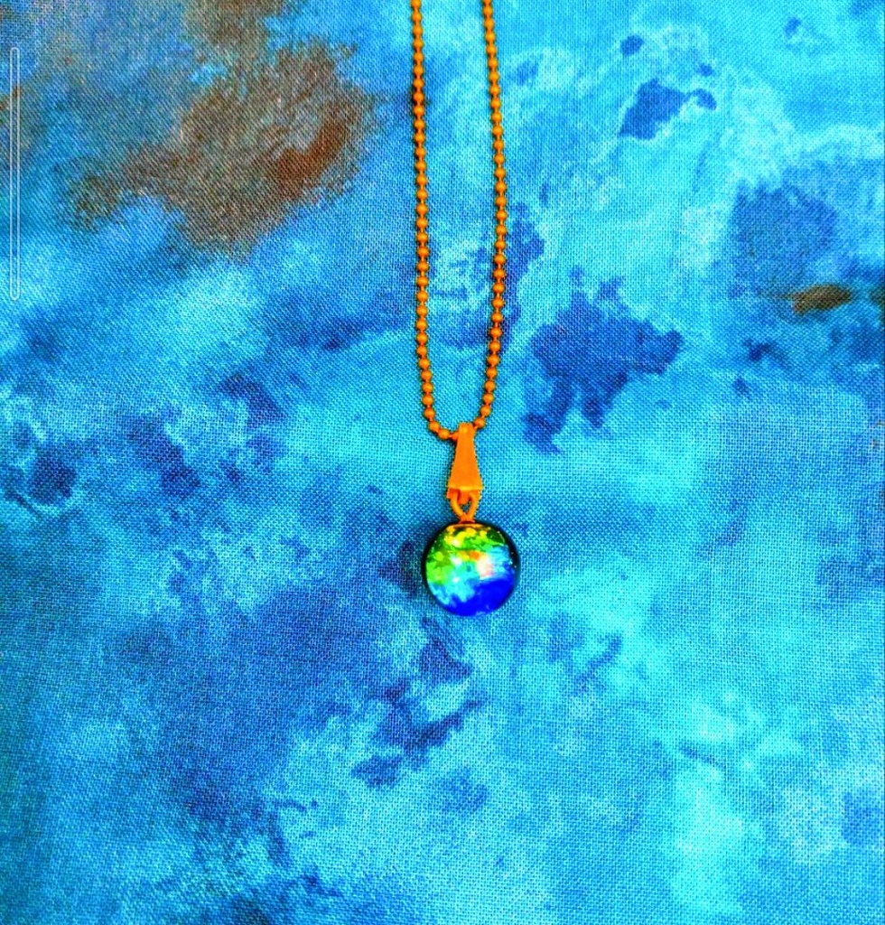 702【高級蓄光琉球ガラス✨】☆ ホタルガラス☆ケラママリンガラスペンダント