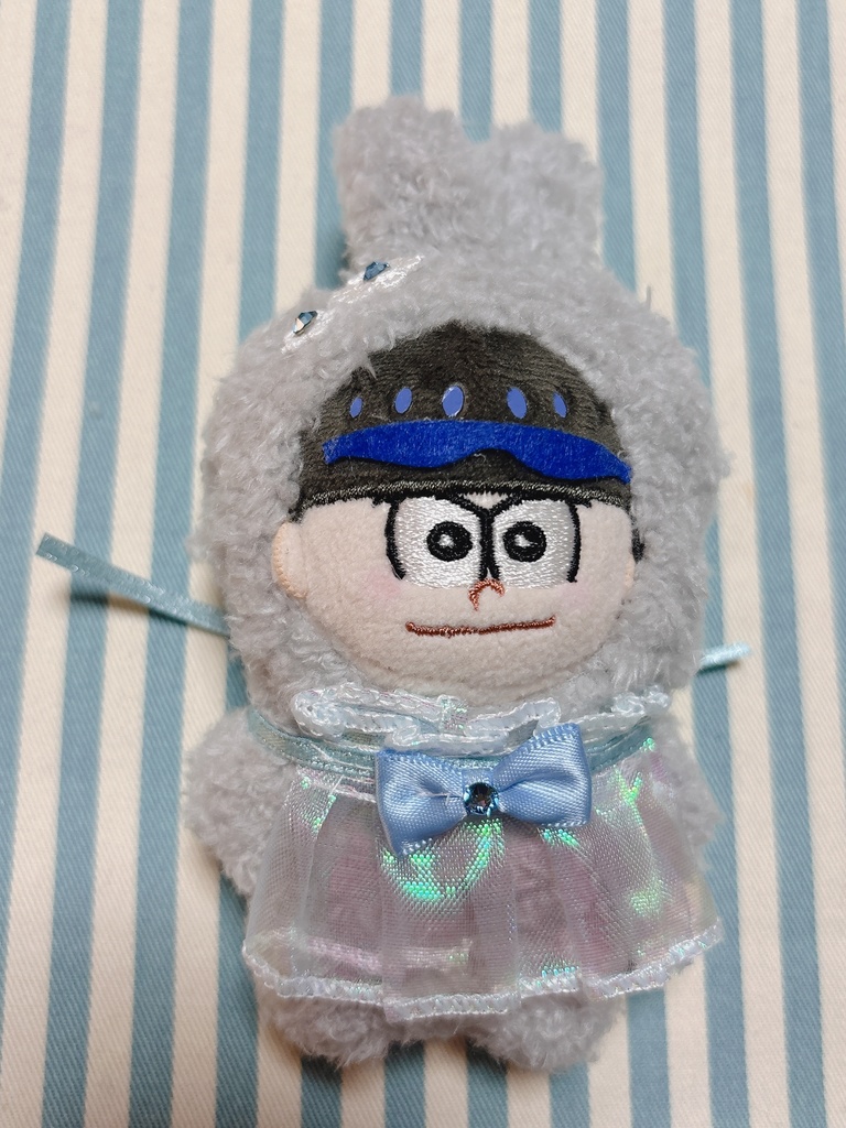 【10センチぬい】グレー🩶ふわふわうさぎの赤ちゃん着ぐるみスタイ付き🐇ほわぬい10センチぬい