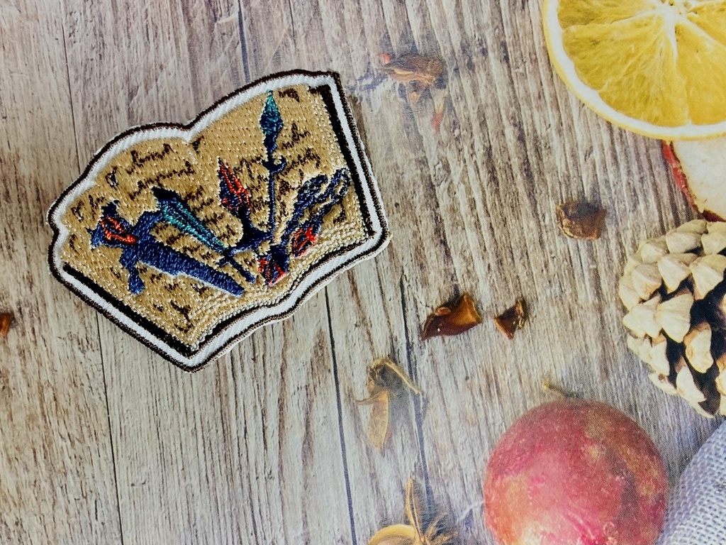 刺繍ブローチ