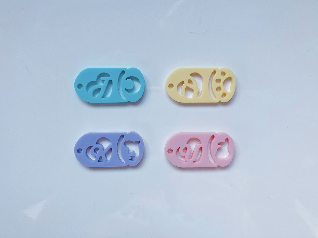 つるみと愛4のキラキラ銃弾アクキー