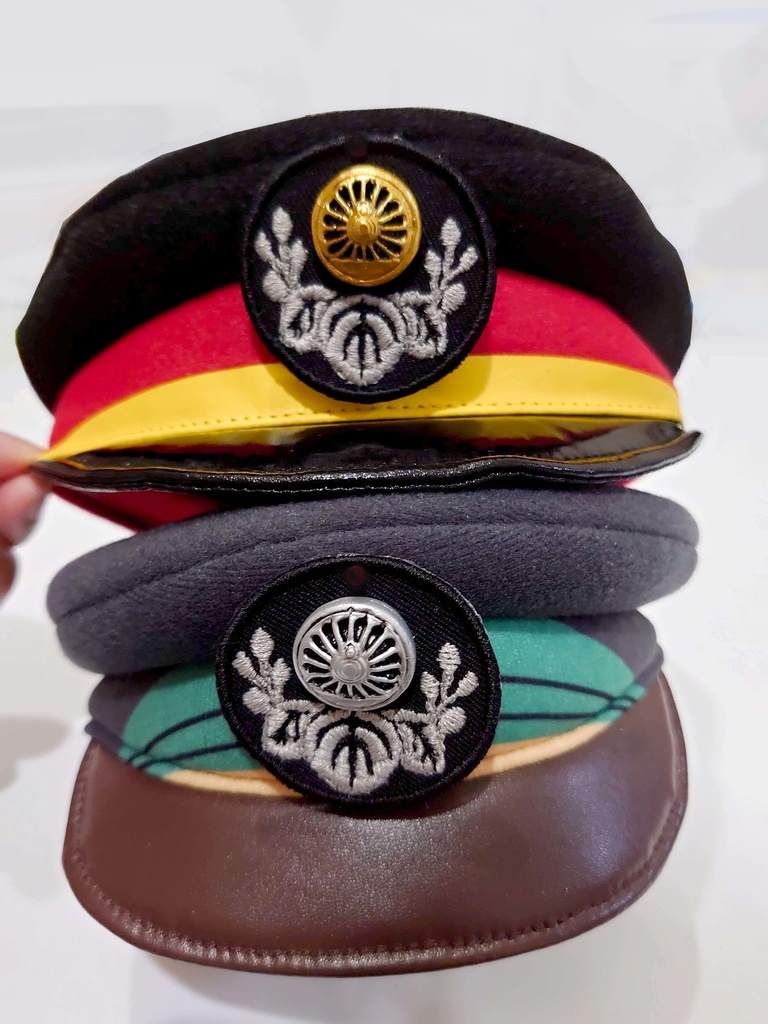 ぬいぐるみ用動輪レリーフ付き制帽ワッペン