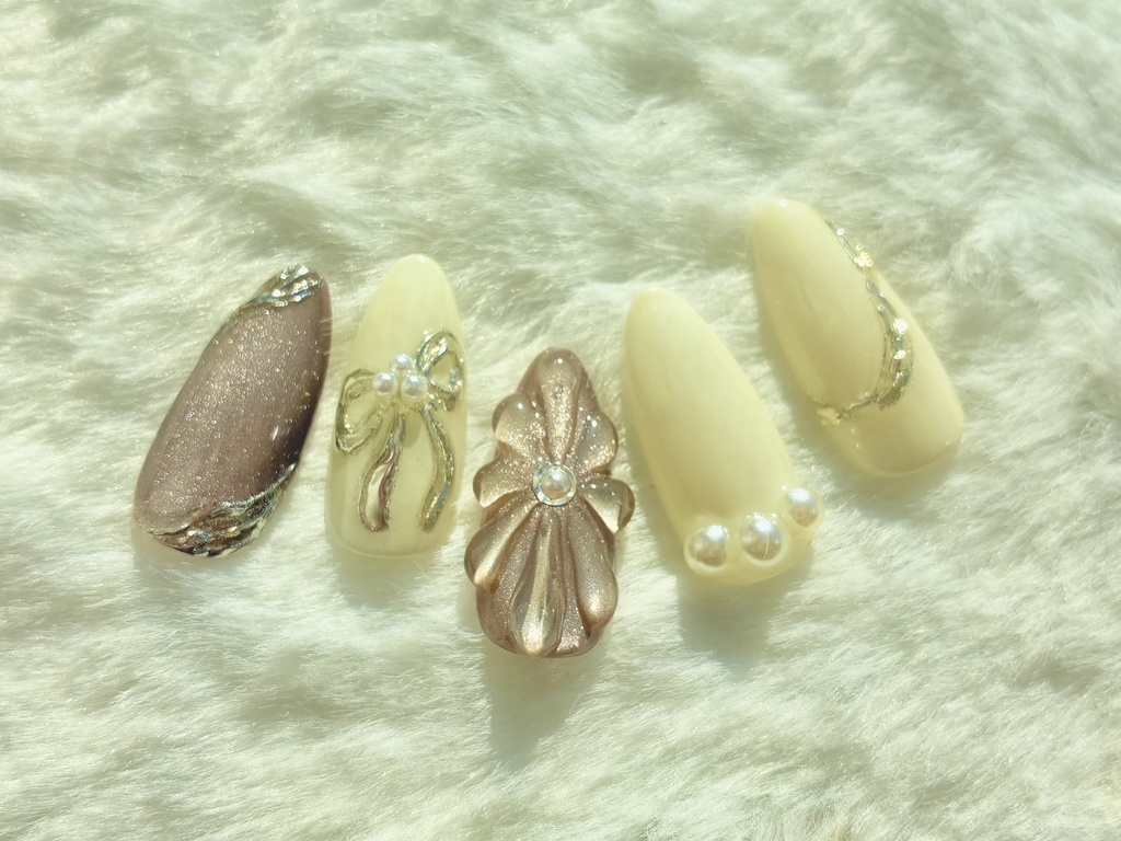 大人可愛い / ぷっくりフラワー×リボンネイル