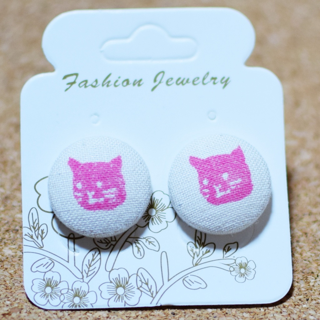 猫顔ピアス・イヤリング