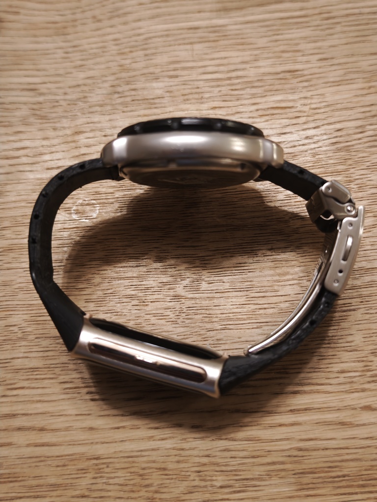 Fitbit Charge 6 用 腕時計取り付けバンド（バンド以外は付属しません）