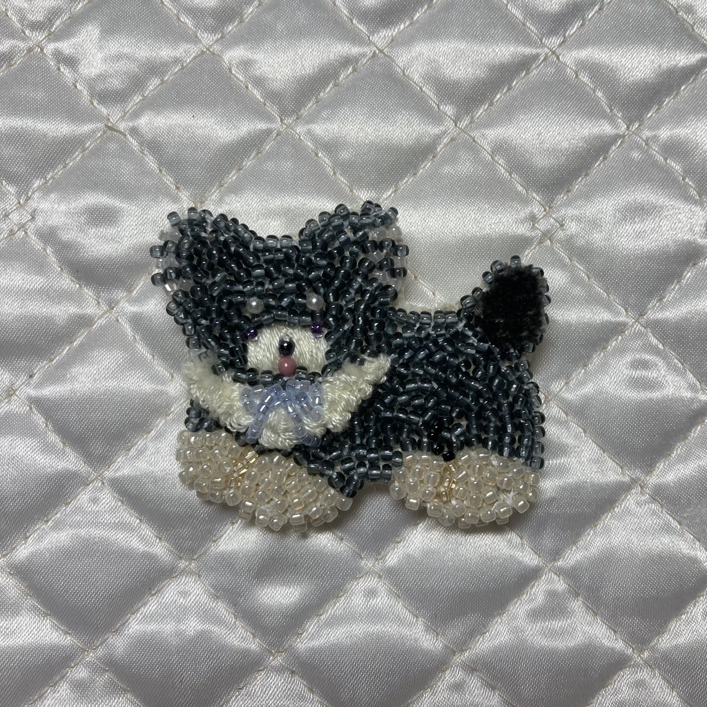 black chihuahua brooch（オーダー品）