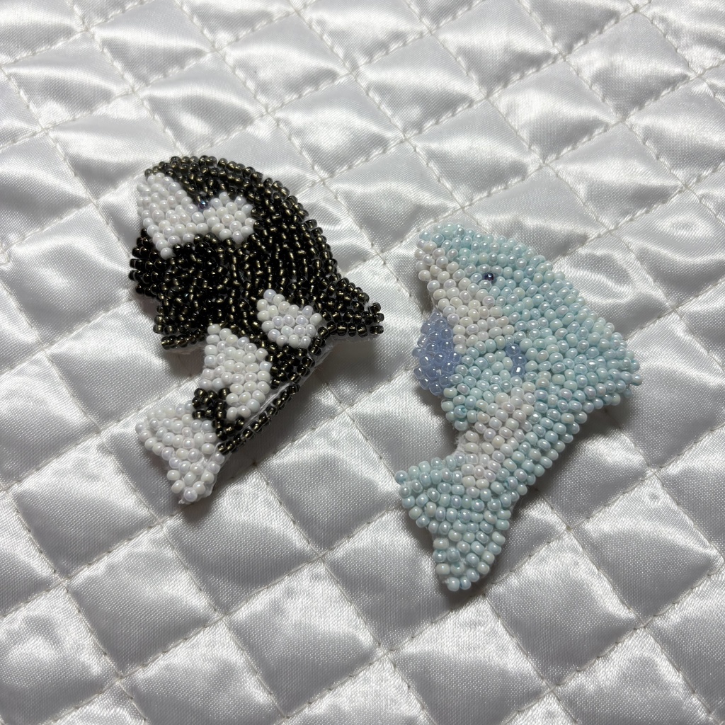 dolphin & orca brooch（オーダー品）