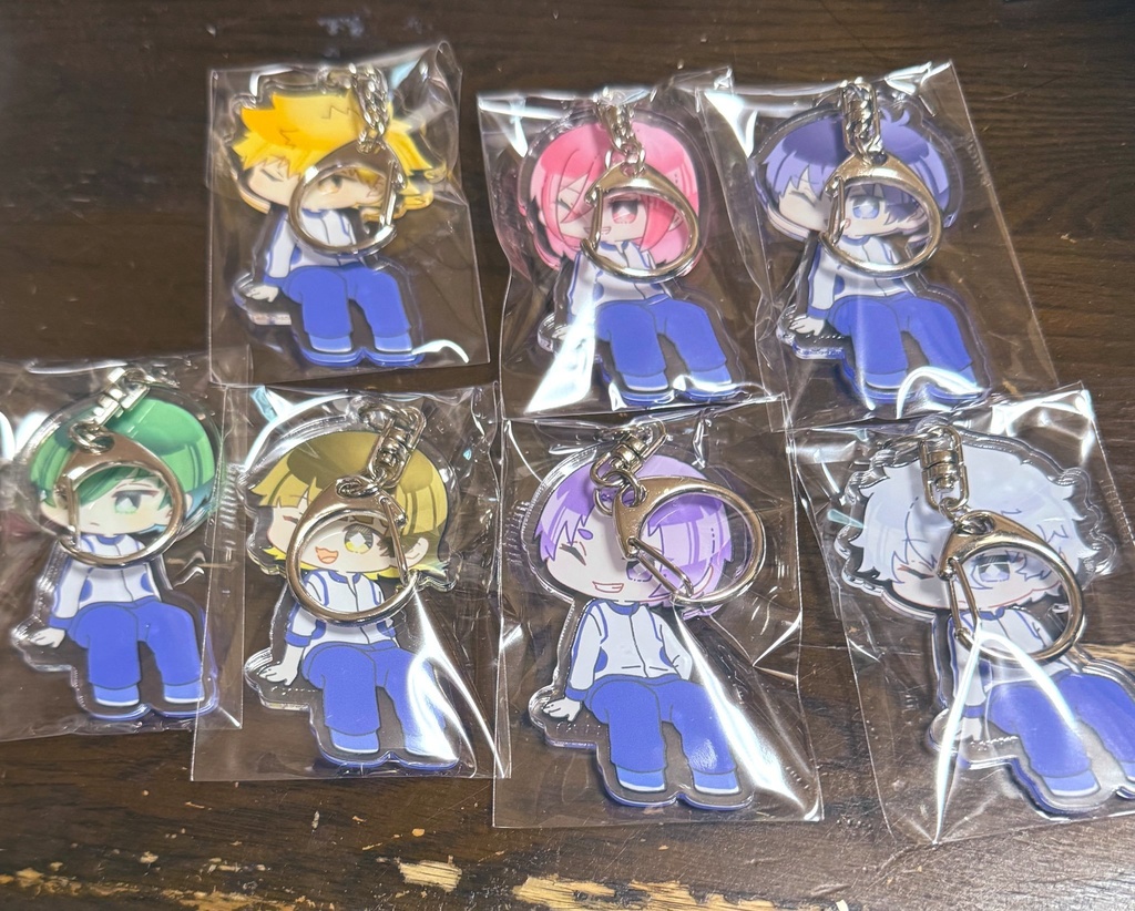 ほっぺにちゅーするアクリルキーホルダー全8種