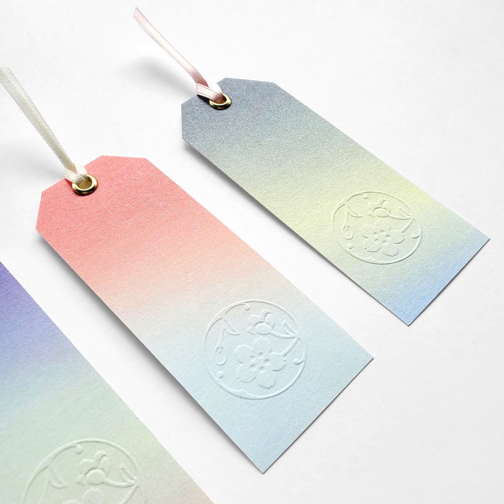 煌めくグラデーションの香るしおり