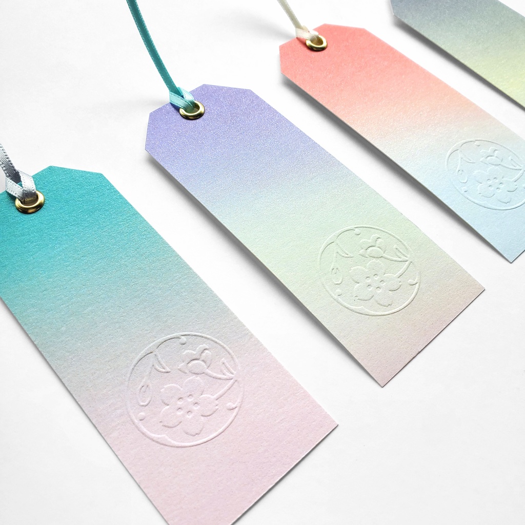 煌めくグラデーションの香るしおり