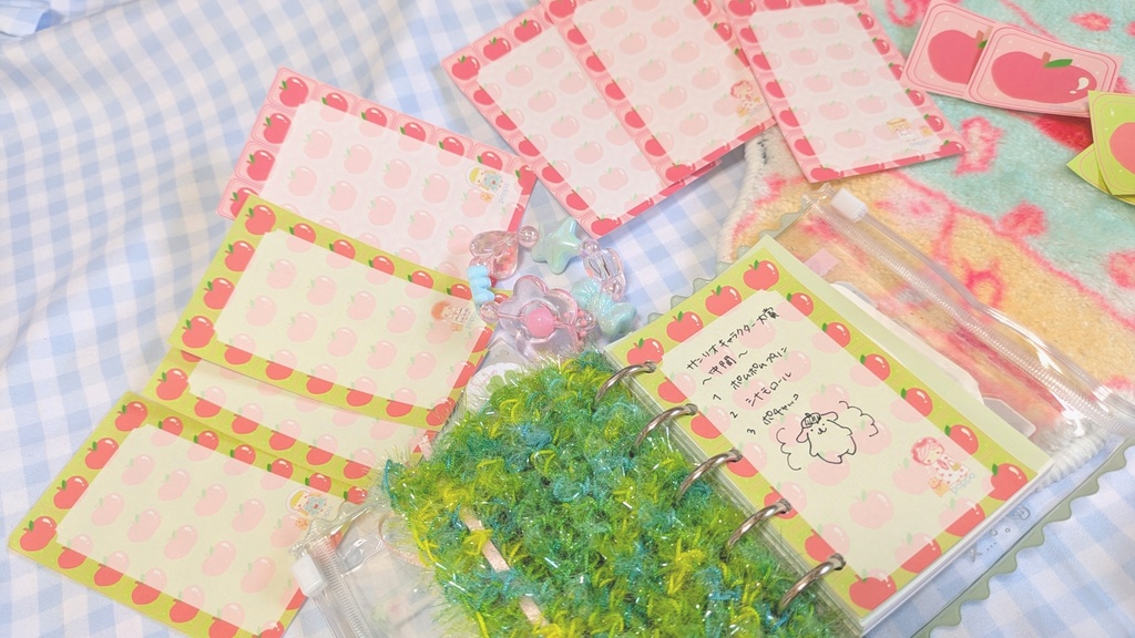 ぽっぽとバラちゃんmemoりんご柄