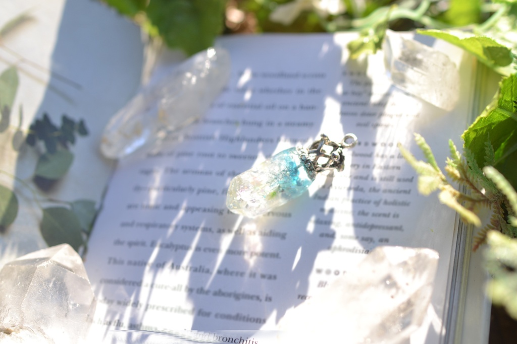 シリウスのカケラペンダント ハンドメイド 宇宙