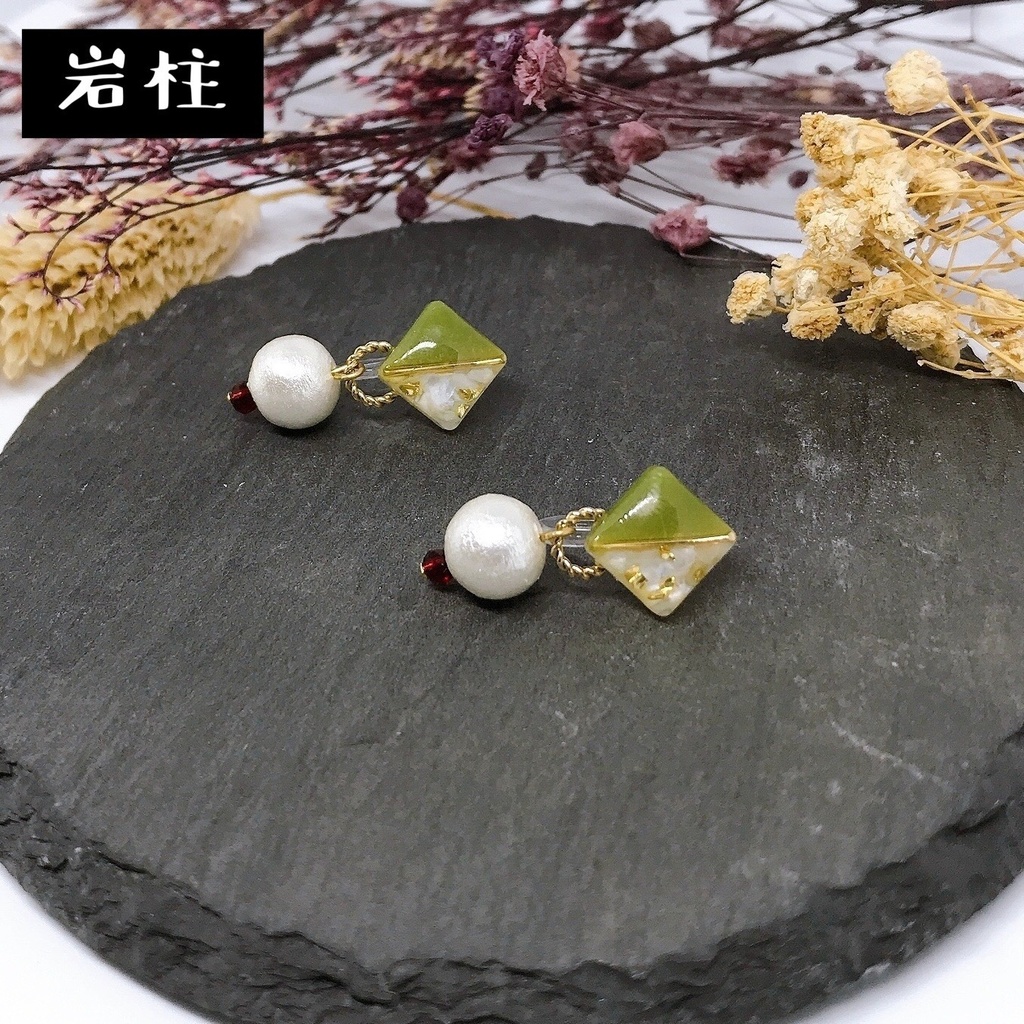 鬼滅の刃 小ぶりツートーンピアス/イヤリング