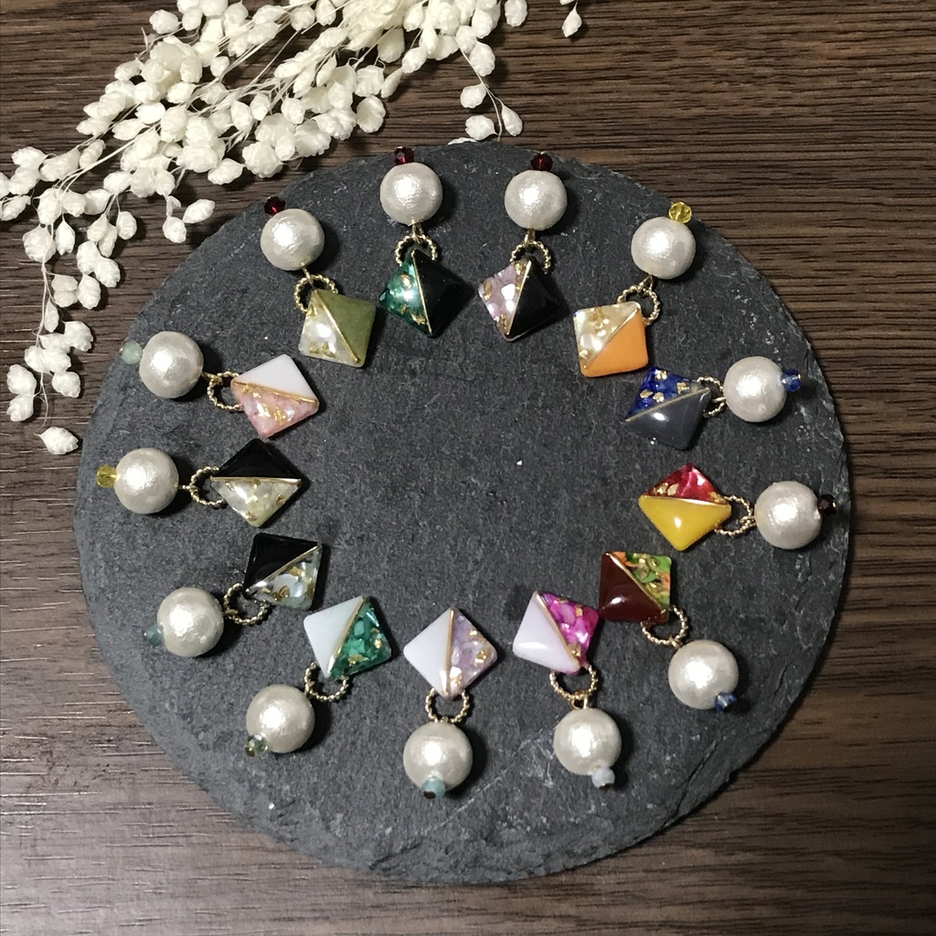 鬼滅の刃 小ぶりツートーンピアス/イヤリング